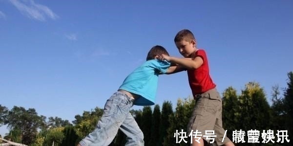 洗手间|14岁男孩“蛋蛋”坏死,医生无奈摇头:现在太多孩子喜欢做错事