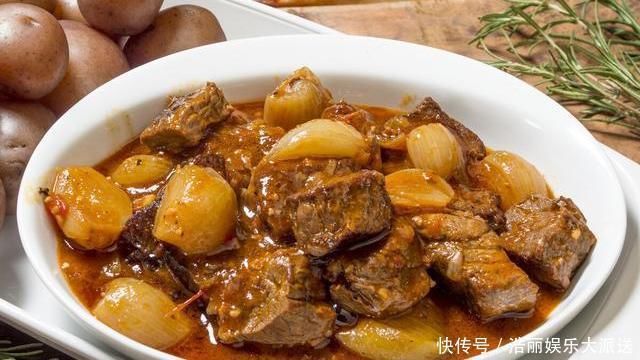 做法|炖牛肉时,别再用八角花椒了,大厨教你正确做法,肉质软烂更入味