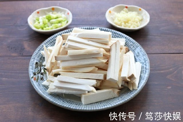 在家期间,此菜要多吃,教你新做法,下饭又下酒,能提高抵抗力