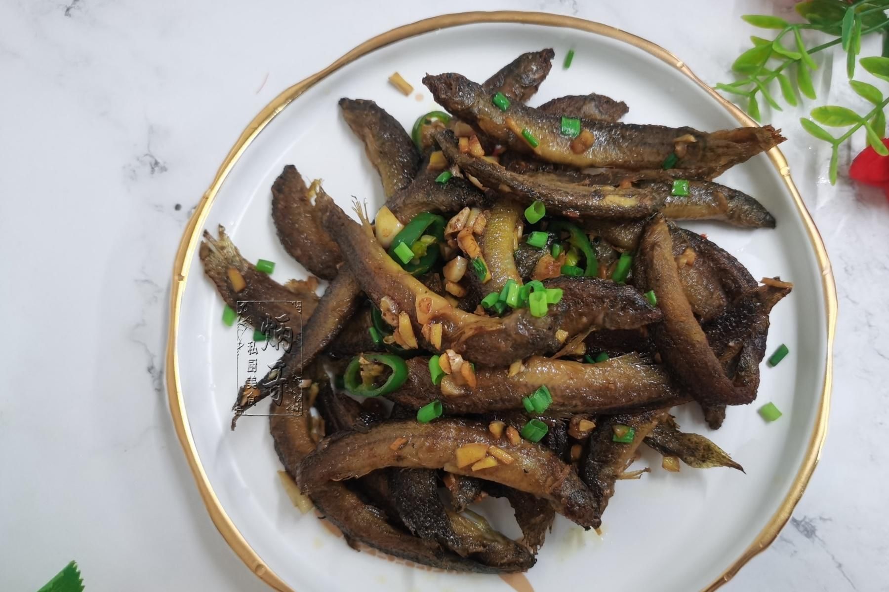 全身都是宝的鱼，营养比鳗鱼还高，河里越来越少了，有钱吃不到！