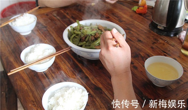 癌症|65岁大爷,十年前查出癌症,至今未复发,他总结出与癌共存的方法