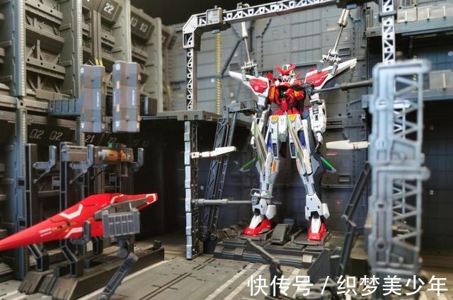 格纳库|换色重涂增加刻线,格纳库主天使高达模型