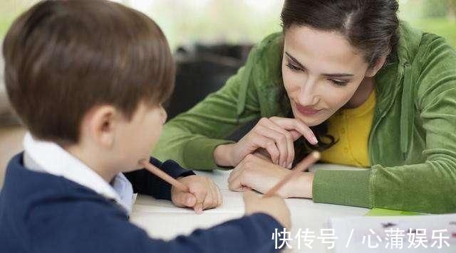 阳阳|小学生995分试卷走红,妈妈看到扣分的题目,感动得抱娃直亲