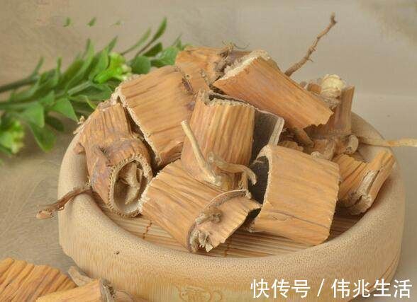 肝肾|用它泡水喝能有效降血压,还能治疗肝肾不足!告诉家里有高血压的人