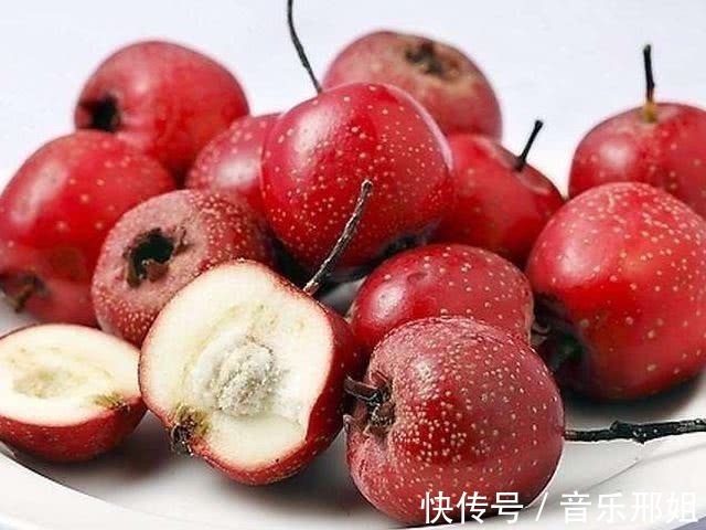 水果界|山楂和此物泡着喝,消脂排毒,降压补血,给身体来个大扫除!