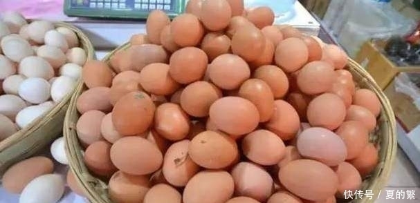 一盆花一年用一个鸡蛋浇花,懒人专门养花施肥必备:鸡蛋