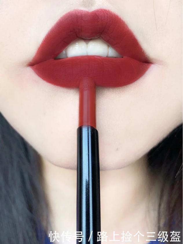质地|让人心动的四只口红,倩丽温柔,unny 水润,花西子老网红!