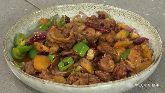 这份大盘鸡实在太好吃！大厨教你绝密核心香料配比，在家也能做出饭店口儿
