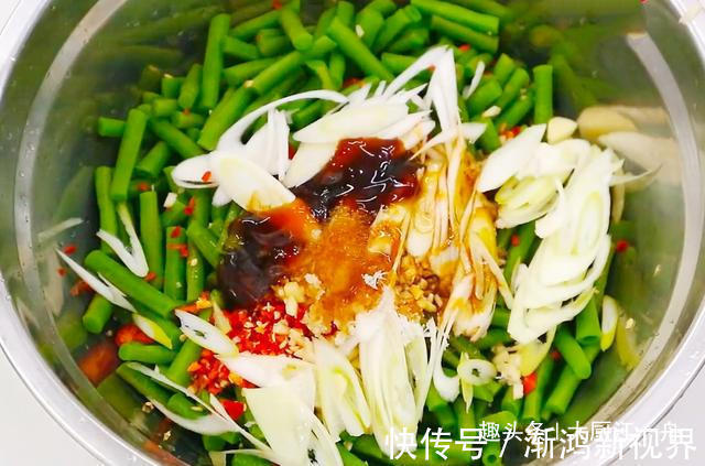 吃肉|凉拌豆角这样做，豆角脆嫩爽口不变色，比吃肉还过瘾