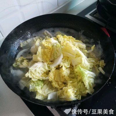 娃娃菜|老妈做的换个口味～多变上汤娃娃菜，怎么吃都不腻