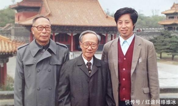 到底|末代皇帝溥仪到底有多不幸?和他弟弟一对比,才知什么是聪明