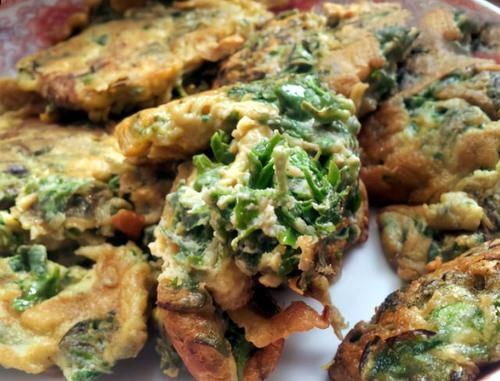 春天的这菜是个宝，马路边摘一袋子，炒鸡蛋蒸着吃都行，特鲜