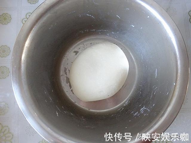 做法|这饼怎么吃都吃不够,咬一口直掉渣,酥脆香甜又暄软,做法真简单