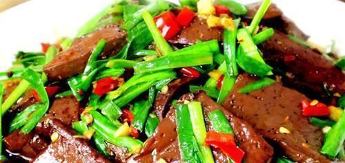 女人|女人贫血，吃啥补血快？营养师：5种廉价“补血菜”，效果不错