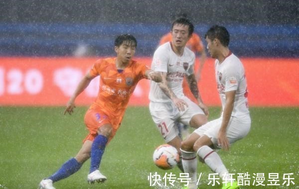 夺冠|今年基本就是山东夺冠了,上港自己有机会但没把握住
