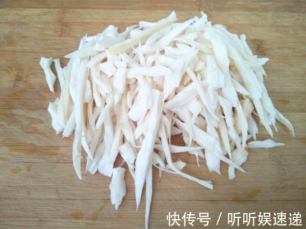 这道菜|白菜萝卜靠边站，它才是“菜王”，2块钱1斤，常吃清垃圾抗衰老