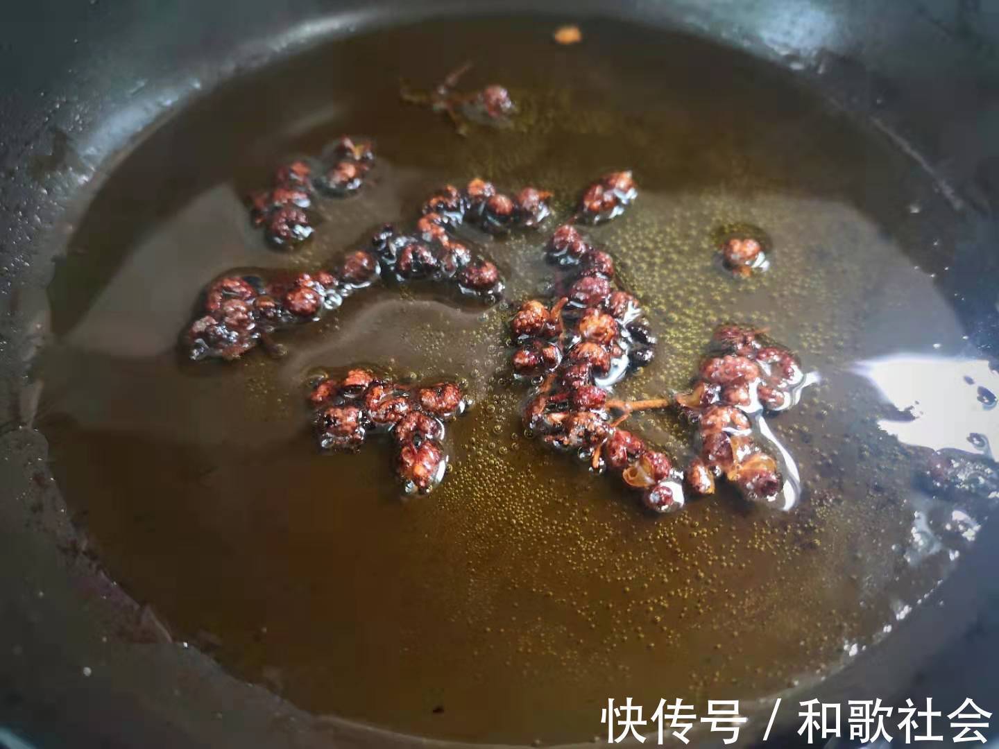 三伏天|这食材夏季很常见,才几毛钱一斤,加料一拌,清香爽口,开胃解暑