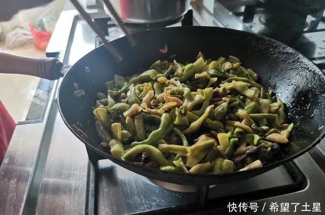 有名|童年记忆中,这是北方民间有名的美食,去了饭店却吃不上,没卖的