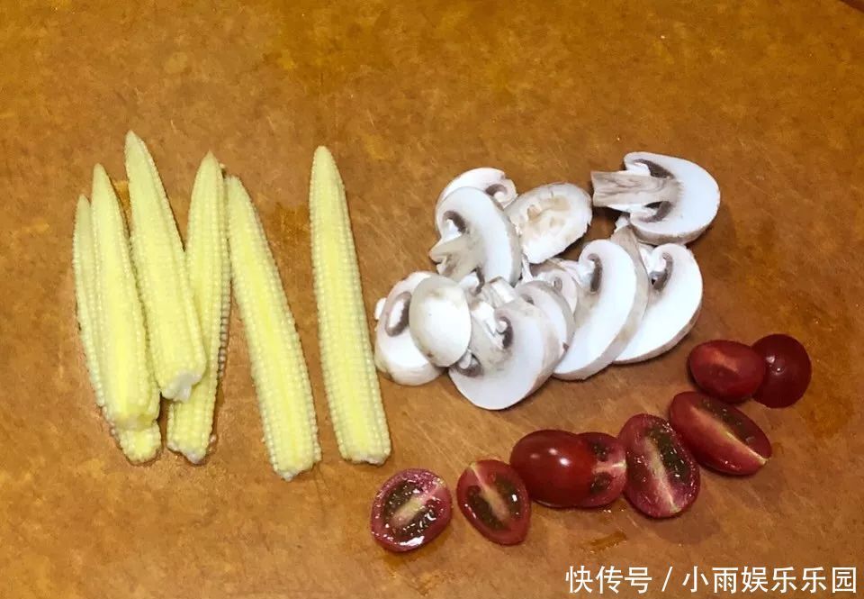  减脂|一道低卡轻食晚餐，牛排不用油煎，这样搭配，可以轻松瘦身！