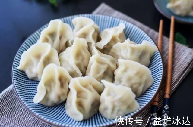 盼了一年才吃到这种饺子馅,比韭菜馅鲜香,端上桌全家都吃得香!
