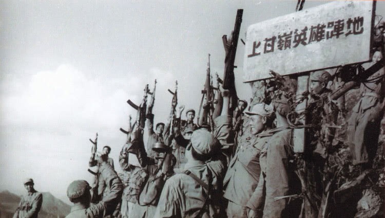 中将|当过国防部长的开国中将，上甘岭战役的大功臣，两个儿子都是中将