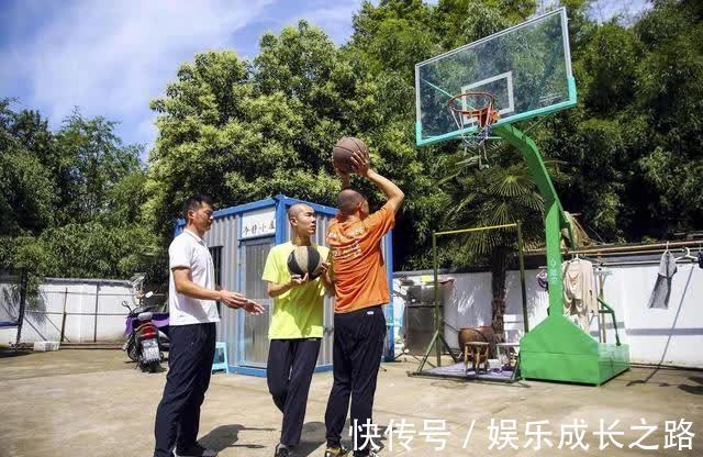 家长|星星小镇:一群自闭症家长的自我救赎