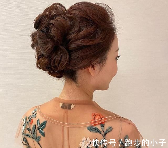 洋气|中老年女性发型怎么剪不妨先看看这10几款,蓬松时尚显气质