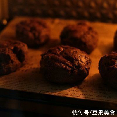 超浓郁的巧克力大司康,双重美味,一口沦陷