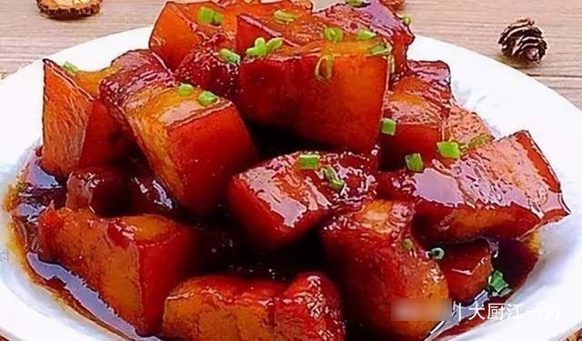红烧肉，到底要炒糖色吗？老厨师教我正确做法，原来一直做错了