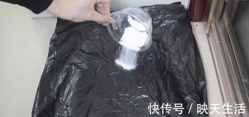 小苏打和白糖加在一起,作用太棒了,解决了很多家庭的烦恼,很实用