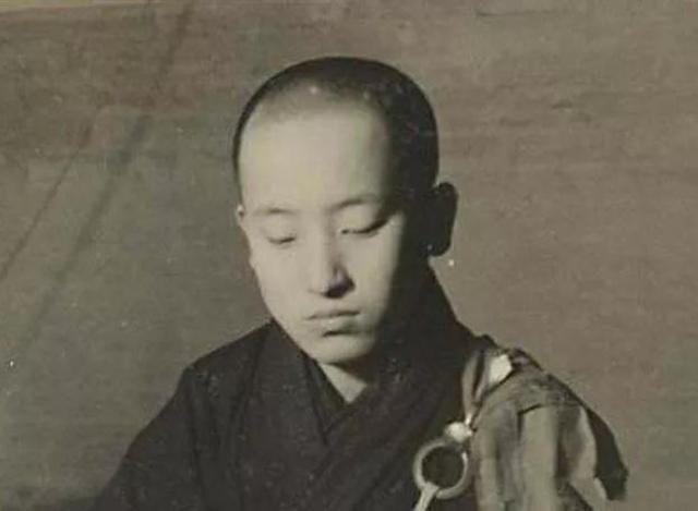 男身|清代一桩奇案,祠堂连发命案,十九男身死,县令洒泪问斩三姐妹