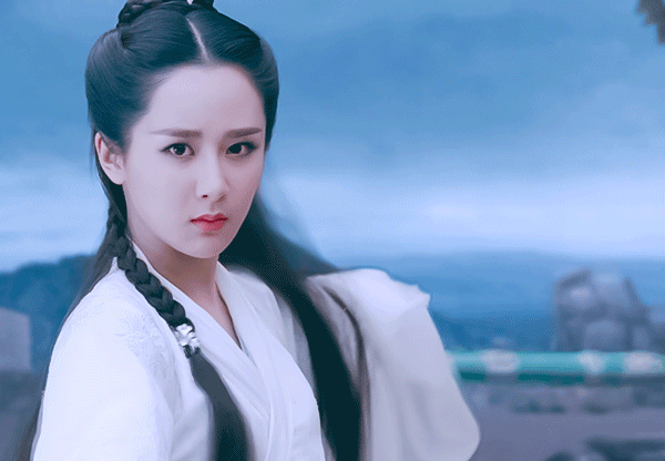 孙悟空|杨紫发文致敬,62岁六小龄童“贴满猴毛”,又见35年前的“猴哥”