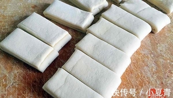 发酵|天一热, 全家就都馋这道菜, 做好后连饭都省了, 一大锅吃的特干净