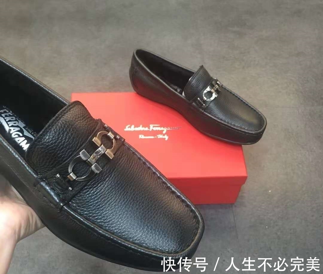 年龄段|鞋子的搭配:针对不同年龄段,该如何决断,这款辱华退出中国市场