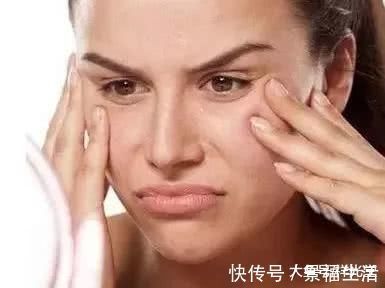 嗜酒成瘾|嗜酒成瘾的人多有这4个表现，如果你也有，或有3件“麻烦事”