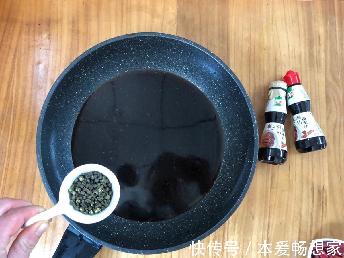 浸泡|自制麻辣鸡爪,配方简单好学,麻辣香鲜,再也不用出去买着吃了