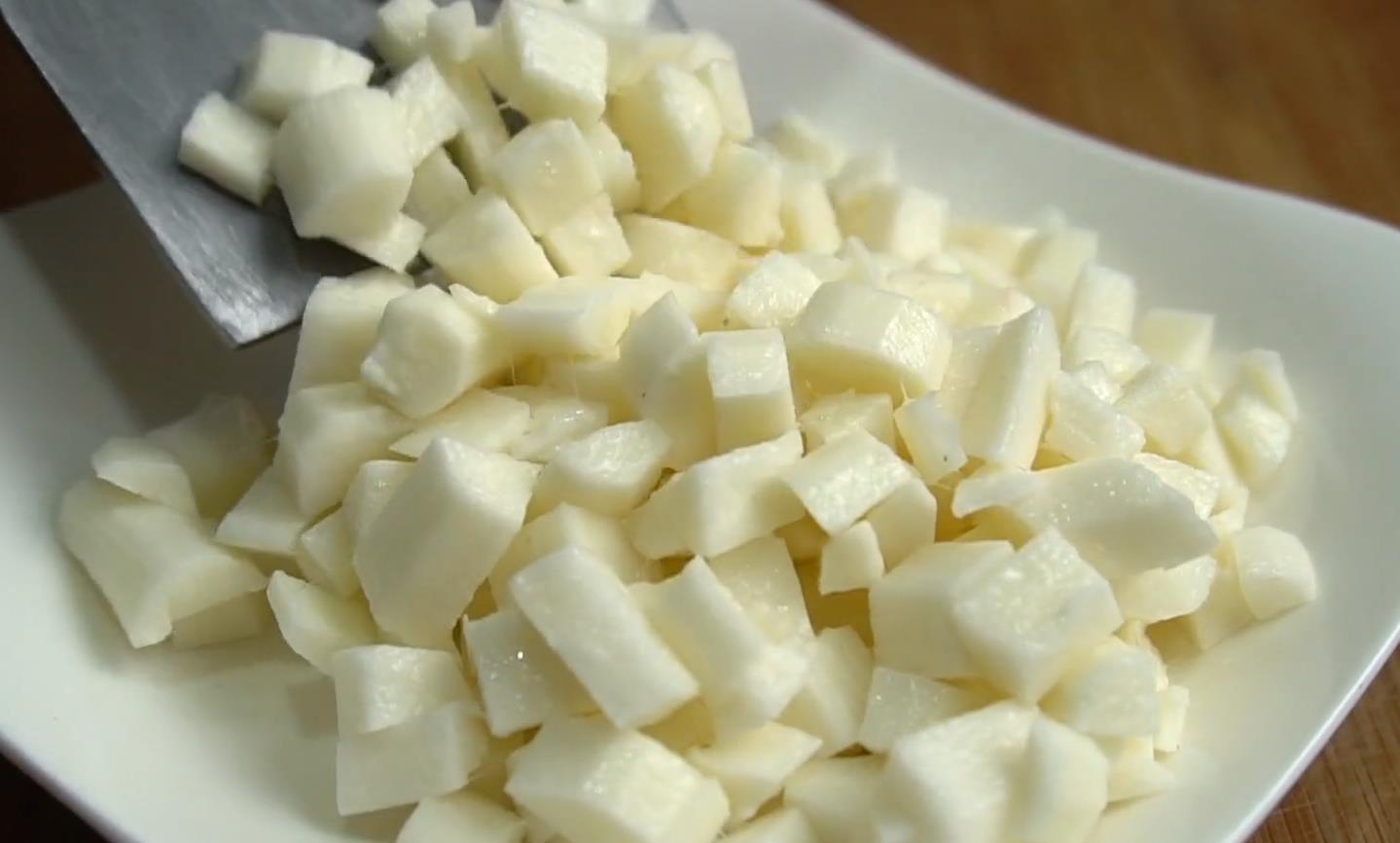 锅汤|冬天我家常做这锅汤,做法简单,营养丰富,一人一碗管饱又暖和