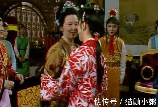 贾母@探春不是跟王夫人关系好吗?为什么远嫁时叫赵姨娘“娘”那么揪心