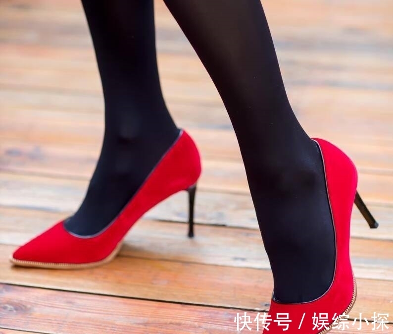 优雅|性感的尖头高跟鞋，呈现优雅的性感诱惑