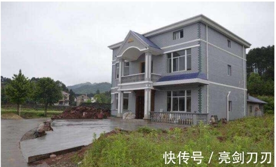 人民币|新西兰房价泡沫显现，一所不带厕所的小屋，卖出905万元