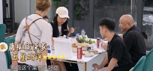 丁真|中餐廳5：明星給客人吃“沒熟”的飯菜，按照法律規定要賠多少錢