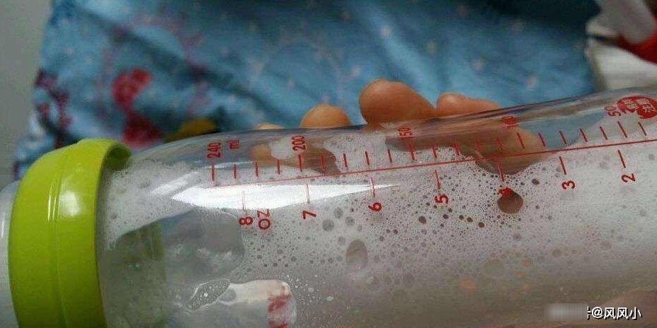 别再用这4种方式冲奶粉了，对宝宝的肠胃伤害很大，特别是第一种