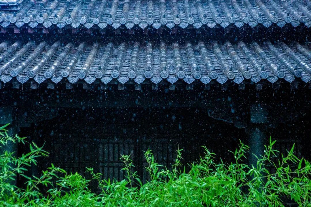 水浒影视城|悠悠古镇，烟雨如画——初秋雨后的水浒影视城