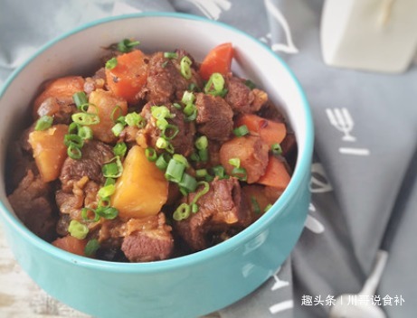 人直接炖|炖牛肉时,直接炖还是先焯水大厨教我正确做法,牛肉软烂还不腥