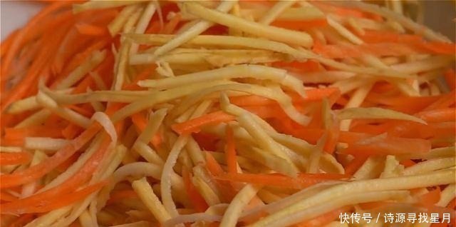 面片|玉米面这样做真好吃,一擀一煎,5分钟出锅,连吃一个月都不腻