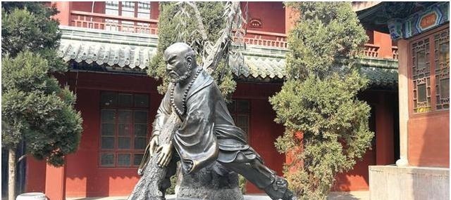 水浒传|鲁智深倒拔垂杨柳,拔的是杨树还是柳树原来古代杨、柳都是柳