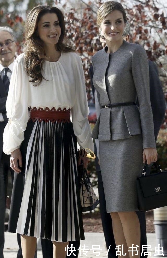 王后|“双胞胎”王后的进化史,西班牙王后一年一个样,约旦王后更知性
