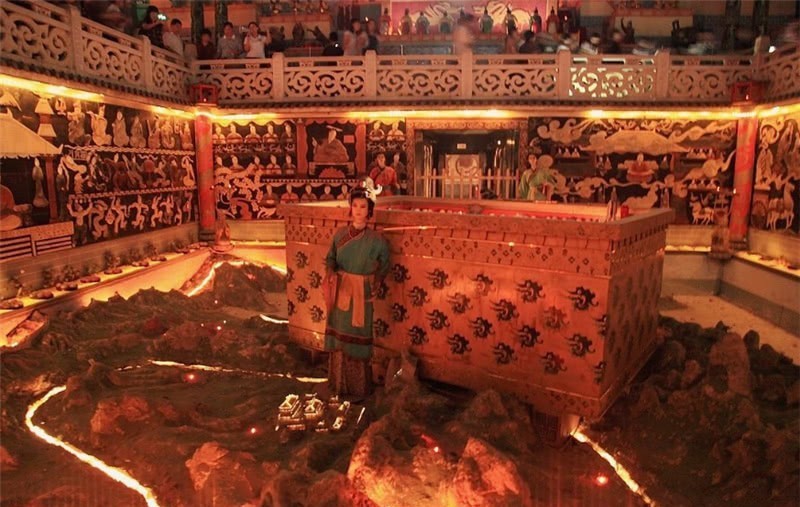 目瞪口呆|将军死后立碑哭穷:无金无银,别挖!200年后盗墓贼打开目瞪口呆