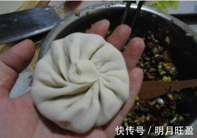 炸茄子|厌倦了炸茄子教你一种新的吃法,不蒸不煎,不冷拌,软糯可口