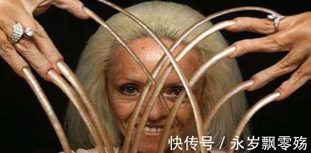 世纪 佩服!女子从上世纪开始就没剪过指甲,总长达8米已严重影响生活